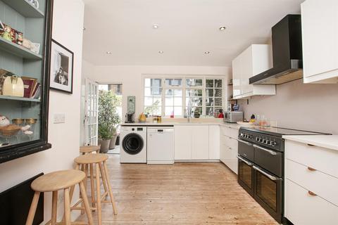 4 bedroom terraced house for sale, Gautrey Road, Nunhead, SE15
