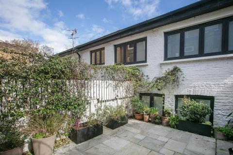 4 bedroom terraced house for sale, Gautrey Road, Nunhead, SE15