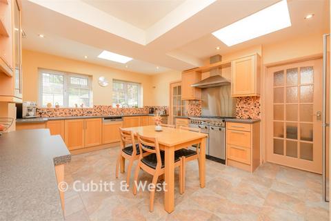 undefined, Chipstead Lane, Lower Kingswood KT20