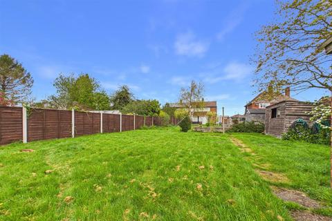 3 bedroom semi-detached house for sale, Grange Road, Newark