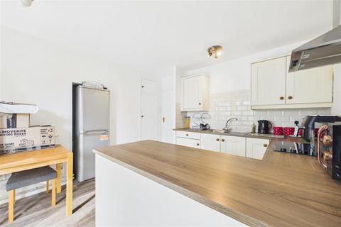 3 bedroom semi-detached house for sale, Grange Road, Newark