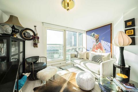 2 bedroom flat for sale, Admiral House, London SW8