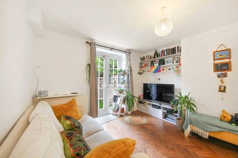 1 bedroom apartment for sale, Macaulay Square, Clapham, SW4