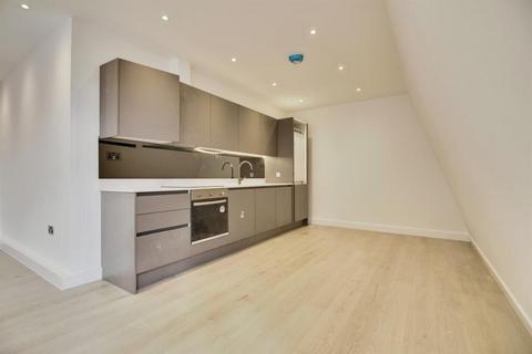 2 bedroom apartment to rent, Stonehills, Welwyn Garden City AL8