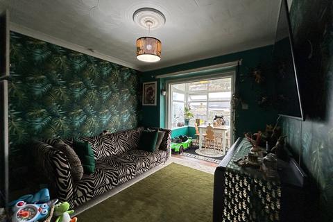 2 bedroom bungalow for sale, Wibsey Park Avenue, Wibsey, Bradford, BD6