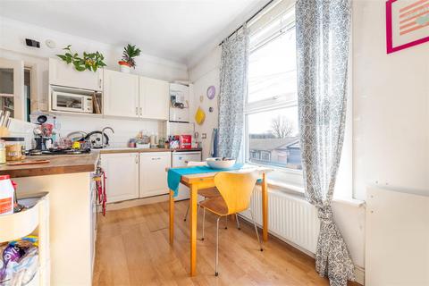 2 bedroom flat for sale, Sunny Bank, South Norwood, London, SE25