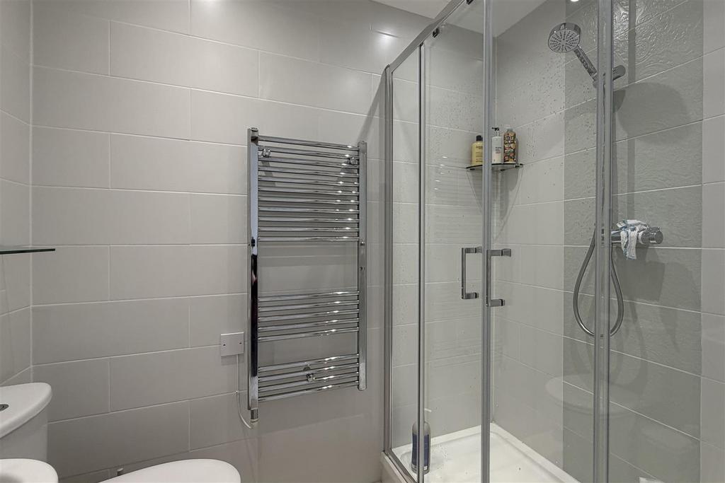 En Suite (4).jpg