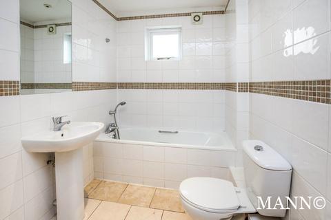 2 bedroom flat to rent, -203 Kirkdale, London, SE26