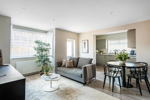 2 bedroom detached bungalow for sale, LOWER ROAD, FETCHAM, KT22
