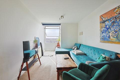 Bramlands Close, London, SW11