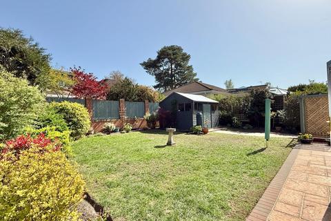 4 bedroom bungalow for sale, Woolsbridge Road, Ashley Heath, BH24 2LZ