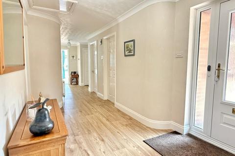 4 bedroom bungalow for sale, Woolsbridge Road, Ashley Heath, BH24 2LZ