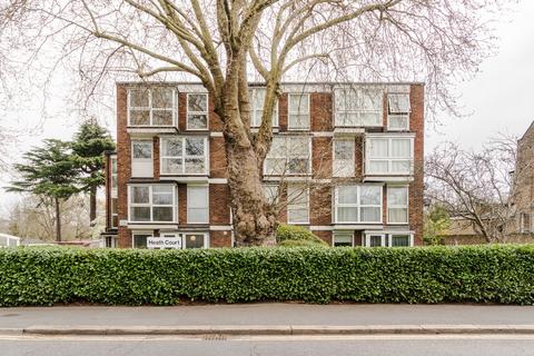 2 bedroom maisonette for sale, Heath Court, London E11