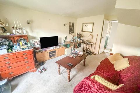 2 bedroom semi-detached house for sale, Chichester Close, Daventry, NN11