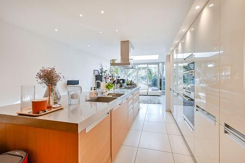 Windmill Road, Chiswick, London, W4