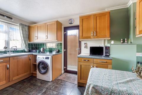 4 bedroom detached house for sale, Chessington Road, Ewell