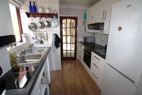 3 bedroom semi-detached house for sale, Chipperfield Close, Upminster RM14