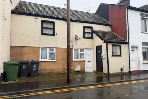 1 bedroom flat for sale, First floor flat,  37 South Market Road, Great Yarmouth, Norfolk NR30 2BT