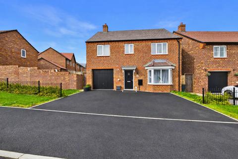 Detached house - Cowcroft Drive, Rushwick, Worcester, Worcestershire, WR2