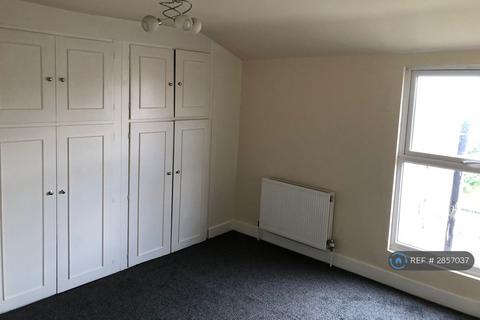 2 bedroom flat to rent, Romola Road, London, SE24