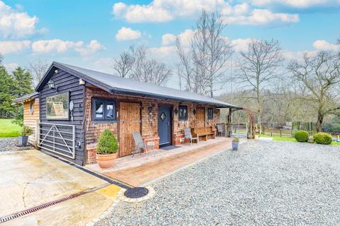 1 bedroom barn conversion to rent, The Stables, The Old Barn, Chipperfield, WD4