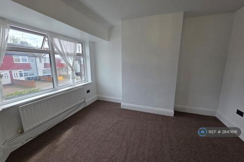 2 bedroom maisonette to rent, St Marks Avenue, Gravesend, DA11