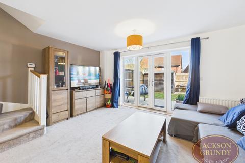 2 bedroom terraced house for sale, Wymondham Close, Monksmoor, NN11 2PN