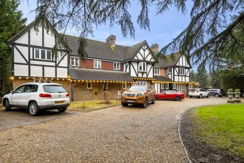 Hospitality for sale, Ashford Rd Tenterden TN30 6SP