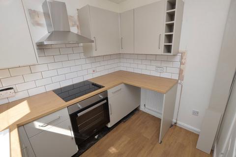 2 bedroom townhouse to rent, Cornelian Grove, Ashton-In-Makerfield