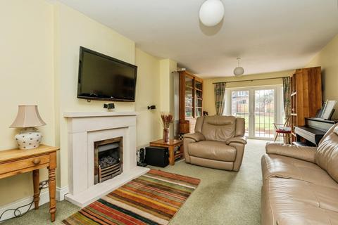 4 bedroom detached house for sale, Woodlands Avenue, West Byfleet, Surrey, KT14
