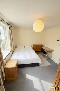 3 bedroom flat to rent, 200 Mile End Road, London, Greater E1