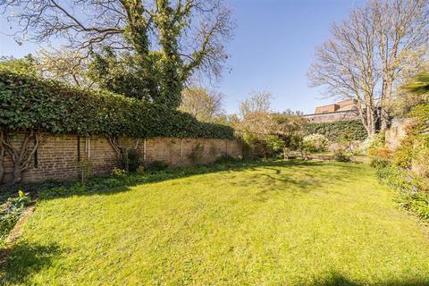 undefined, Groveway, London SW9