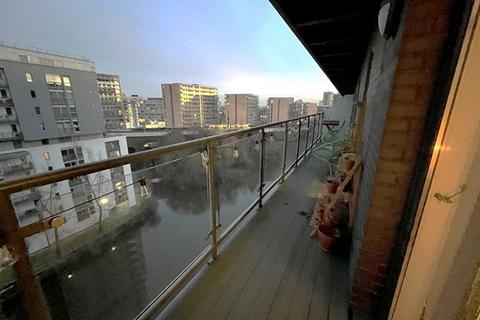 2 bedroom apartment for sale, The Riverside, Derwent Street, Salford, M5