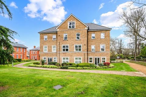 2 bedroom flat for sale, Richmond Crescent, Epsom