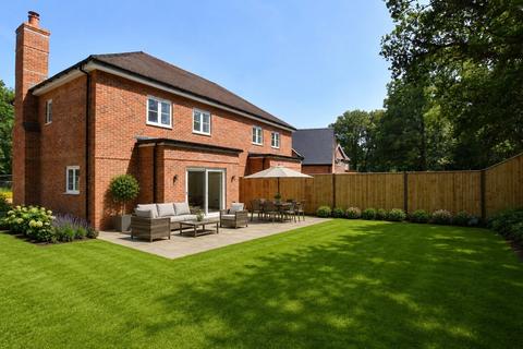3 bedroom semi-detached house for sale, Chiddingfold Road, Dunsfold, GU8