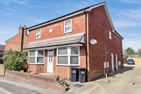 1 bedroom flat for sale, Water Eaton Road, Bletchley MK2