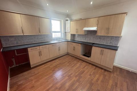 2 bedroom maisonette to rent, Lytham Road, Blackpool FY1