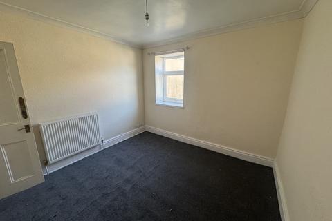 2 bedroom maisonette to rent, Lytham Road, Blackpool FY1