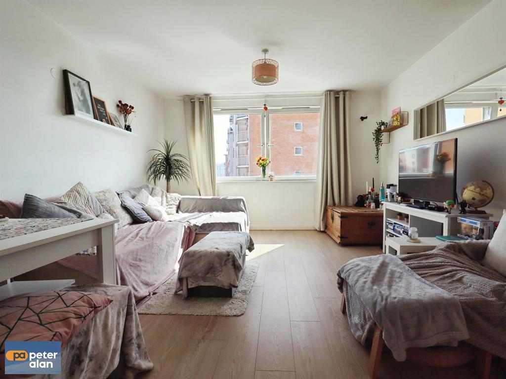 1 bedroom flat for sale