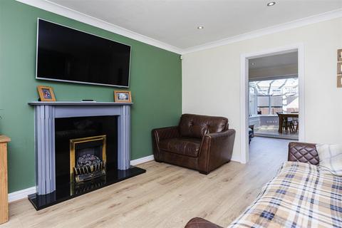 3 bedroom detached house for sale, Bracken Way, Elland