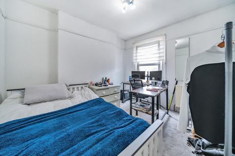 2 bedroom flat for sale, North Street, Clapham, London, SW4