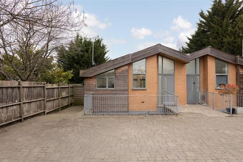 3 bedroom semi-detached house for sale, Bell Brook Rise, London N11