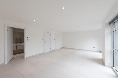 3 bedroom semi-detached house for sale, Bell Brook Rise, London N11