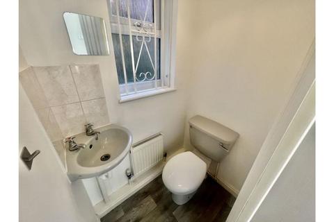 3 bedroom terraced house to rent, Linen Court, Salford, M3