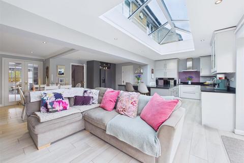 4 bedroom detached house for sale, Kensington Chase, Lodge Moor, Sheffield
