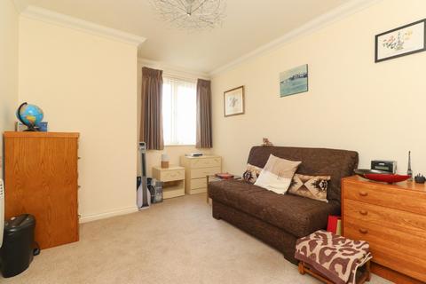 2 bedroom retirement property for sale, Beach Avenue, Birchington, Kent, CT7