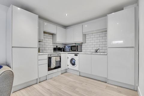 2 bedroom maisonette for sale, Linley Crescent, Romford, RM7