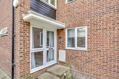 2 bedroom maisonette for sale, Linley Crescent, Romford, RM7