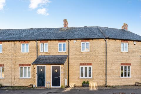 3 bedroom terraced house for sale, Cedar Road, Carterton