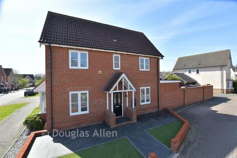 3 bedroom semi-detached house for sale, Maple Lane, Wickford SS11